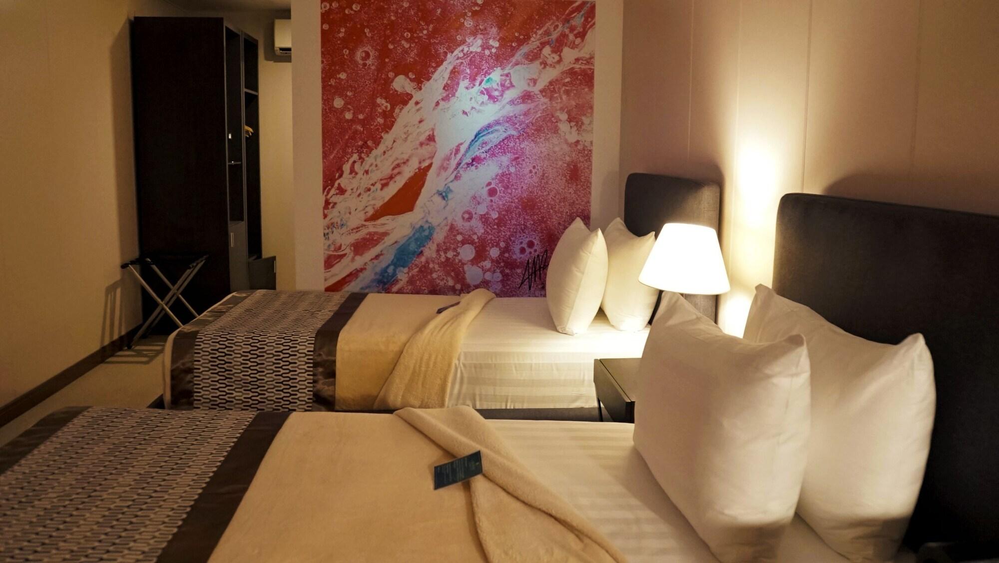 Green Sun Hotel Makati City Dış mekan fotoğraf