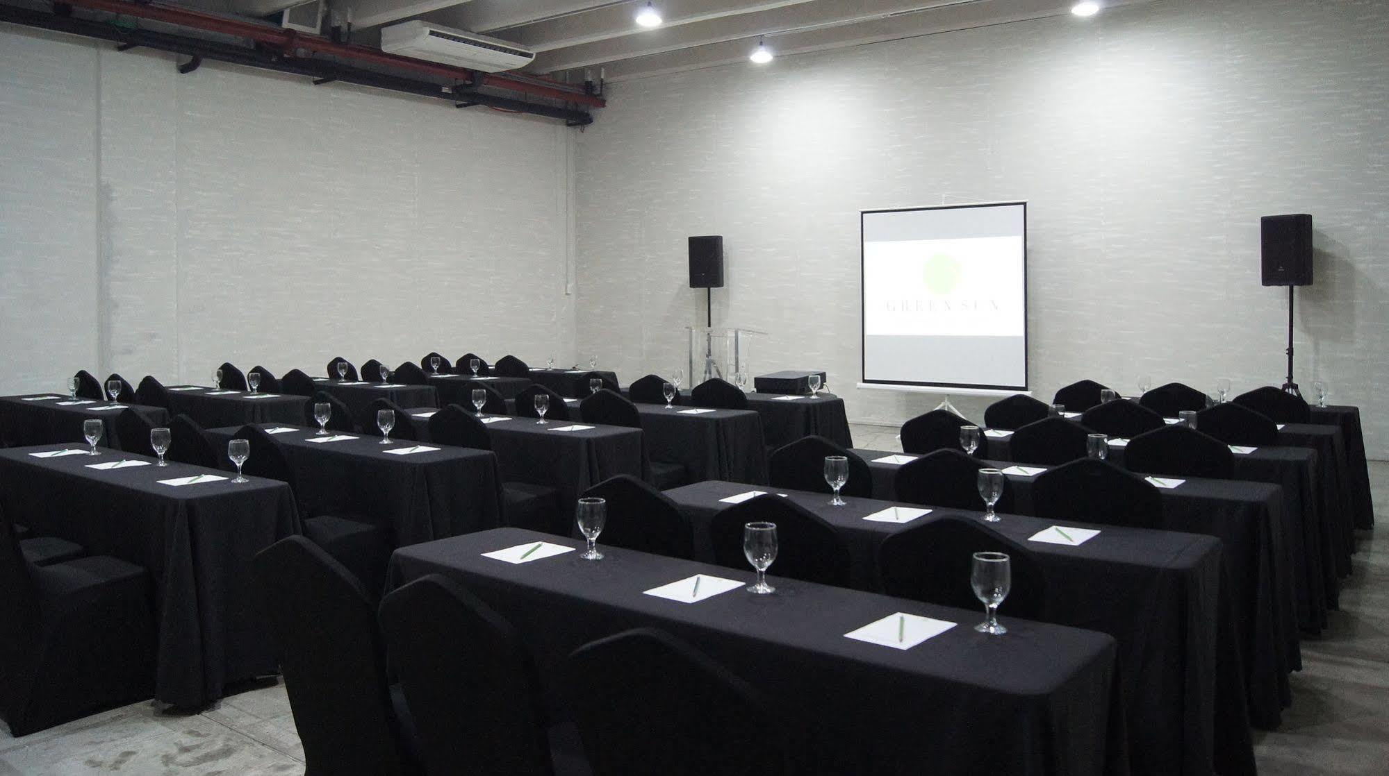 Green Sun Hotel Makati City Dış mekan fotoğraf