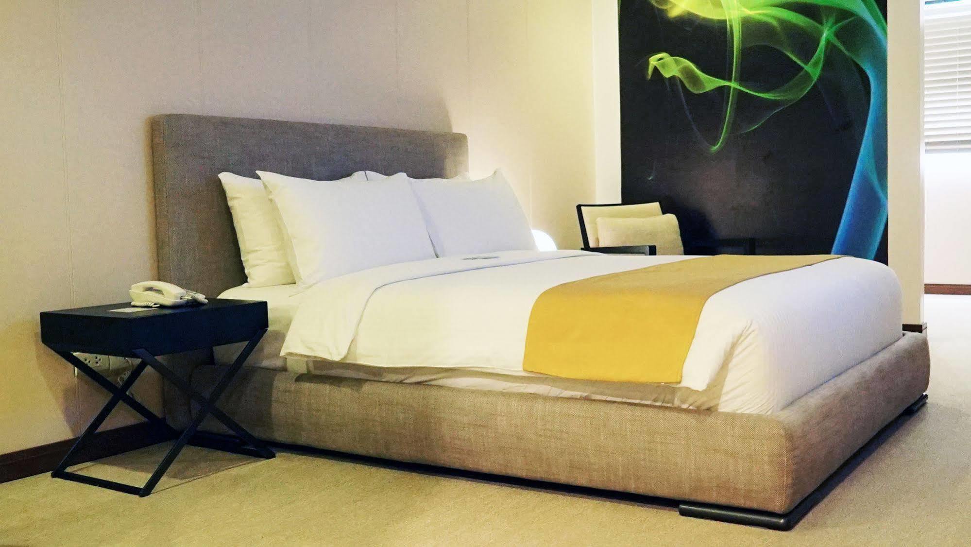 Green Sun Hotel Makati City Dış mekan fotoğraf
